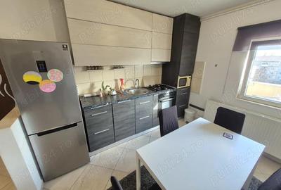 Apartament cu 3 camere decomandat, mobilat în Spitalul Județean