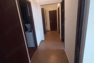 Apartament cu 3 camere semidecomandat, mobilat în Ultracentral - 1