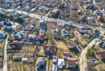 Casă cu 7 camere cu Teren 887 Mp în Bucium - 15