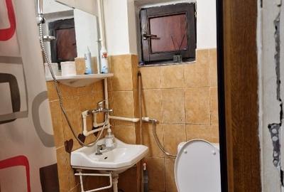 Garsonieră decomandată în Central - 7