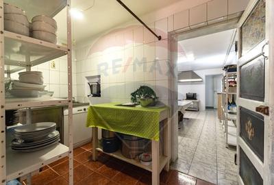 Hotel/Pensiune, de 814.79998779297 mp, în Centrul Istoric - 18