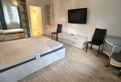 Apartament cu 1 camere decomandat, mobilat în Central