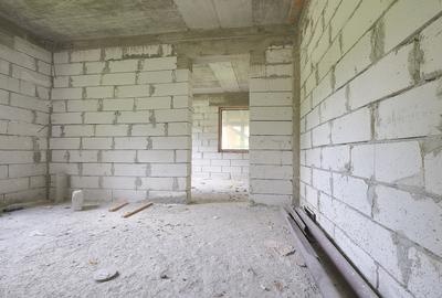 Casă cu 7 camere cu Teren 250 Mp în Roșu - 9