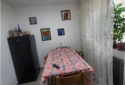 Apartament cu 4 camere decomandat în Tei - 6