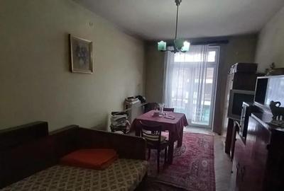 Apartament cu 2 camere decomandat în Petros - 8