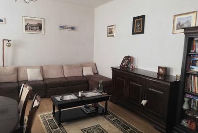 Apartament cu 3 camere decomandat în Central - 16