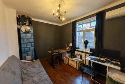 Casă individuală cu 5 camere cu Canalizare în P-ța Unirii - 20