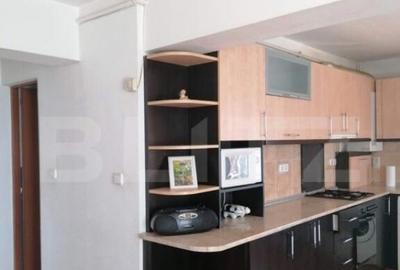 Apartament spatios de vanzare, 5 camere, 93 mp, zona Hotel D - 12