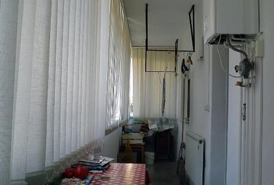 Apartament cu 3 camere decomandat în Răcădău - 12