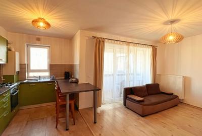 Apartament cu 2 camere decomandat în Tractorul - 2