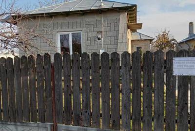 Casă cu 3 camere cu Teren 1200 Mp în Ziduri