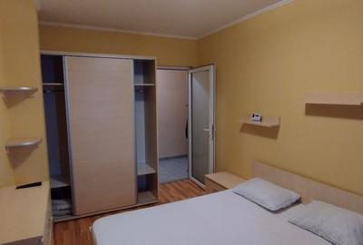 Închiriez apartament cu 2 camere la Via Romana - 8