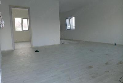 Casă cu Teren 210 Mp în Central - 4