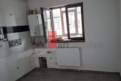 Apartament cu 3 camere decomandat în Metalurgiei - 4
