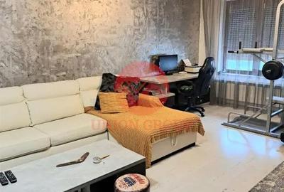 Casă cu 10 camere cu Teren 394 Mp în Central - 6