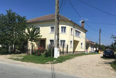 Casă cu 4 camere cu Teren 500 Mp în Central - 2