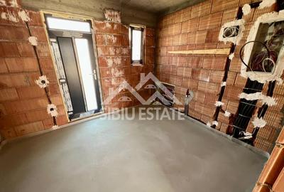 Casa individuala cu garaj , curte generoasa - 8