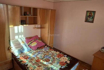 Apartament cu 2 camere semidecomandat în Micro III - 11