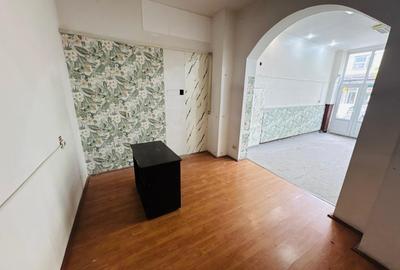 Spațiu comercial, de 40 mp, în Central - 5