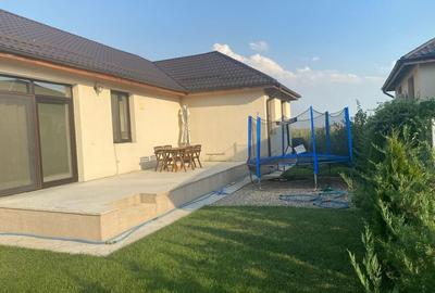 Casa pe  parter,prima inchiriere,zona linistita - 12