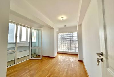 Discount mare, 2 camere lux, gata de mutare, comision 0 - 3