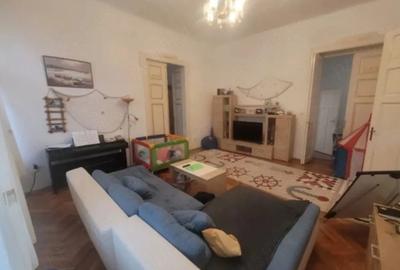 Apartament cu 4 camere semidecomandat în P-ța Maria - 13