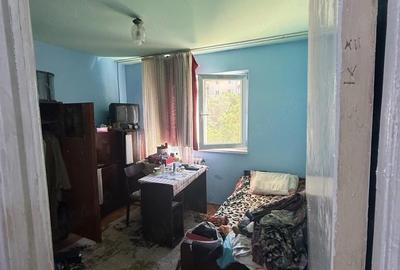 Apartament cu 2 camere semidecomandat în Dâmbovița