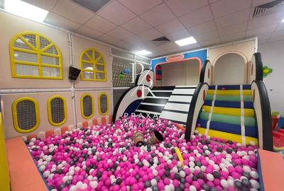 Spatiu comercial 131 mp, 3 parcari, gata echipat, se vinde cu tot cu afacere! - 8