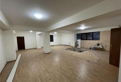 Piata Iancului,imobil S+P+2+M, suprafata 1000mp, 18 camere,parcare - 12