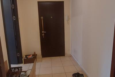 BERCENI str Emil  RACOVITA  vanzare ap 4 camere