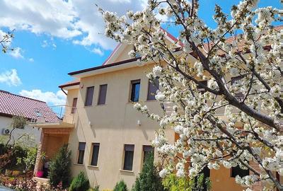 Casă cu 3 camere cu Teren 500 Mp în Central - 1