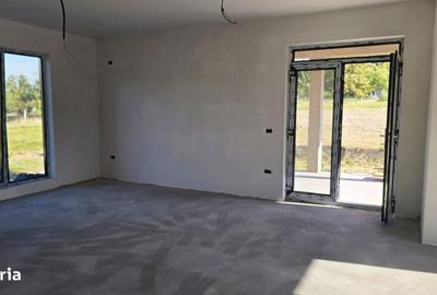 Casă cu 4 camere în Satu Nou de Jos - 5