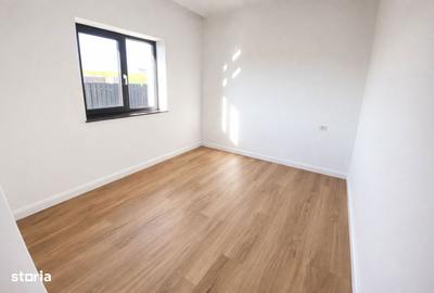 Casă cu 4 camere cu Teren 400 Mp în Dancu - 10