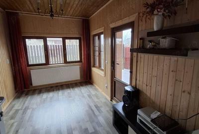 Str. Victoriei (tronson Marul de Aur Valea Borcutului)-ap. 2 camere, cu gradina, in bloc tip vila - 6