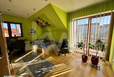Casă cu 5 camere cu Canalizare în Central - 10