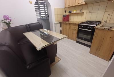 Apartament cu 2 camere decomandat în E3