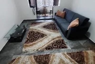 Apartament de 3 camere, semidecomandat, etaj 1/4, zona Podu Ros - 2