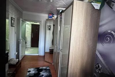 Apartament cu 3 camere decomandat în Găești - 8