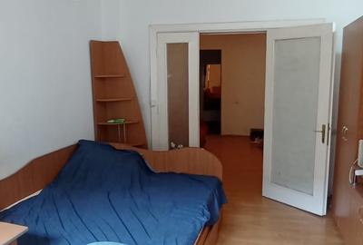 Apartament cu 2 camere semidecomandat în P-ța Sfinții Voievozi - 6