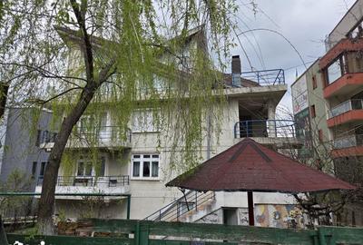 Casă cu 10 camere cu Teren 1293 Mp în Craiovei - 7