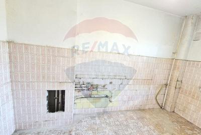 Apartament cu 4 camere decomandat în P-ța Unirii - 10