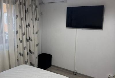 Apartament 2 camere, zona 8 Mai - 3