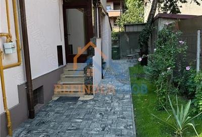Apartament de vanzare 3 camere zona Tineretului - 13