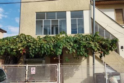 Inchiriez apartament in vila zona Cluj - 1