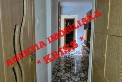 Apartament cu 3 camere decomandat în Găvana - 4
