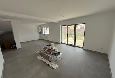 Casă de vânzare cu 4 camere în Izvor Târlungeni Brașov - 3