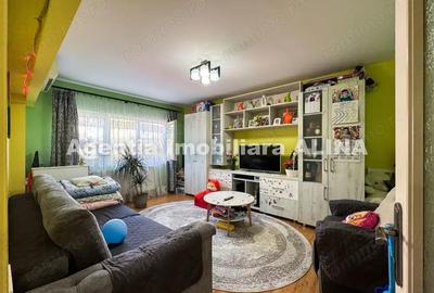 Ap. 3 camere in Deva, zona Astoria, 70 mp, decomandat, etaj 3. - 12