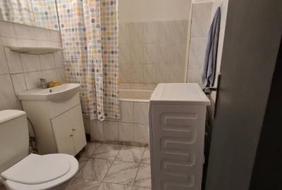 Garsonieră decomandată în Soarelui