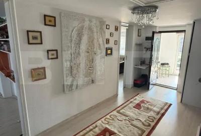 Casă cu 9 camere cu Teren 800 Mp în Central - 3