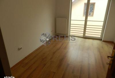 Casă cu 5 camere cu Teren 50 Mp în Ciupercenii Noi - 12